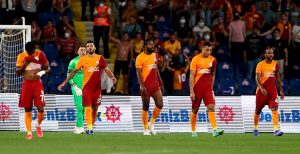 Galatasaray-PSVye-Ikinci-Macta-da-Direnemedi-2-1.jpg